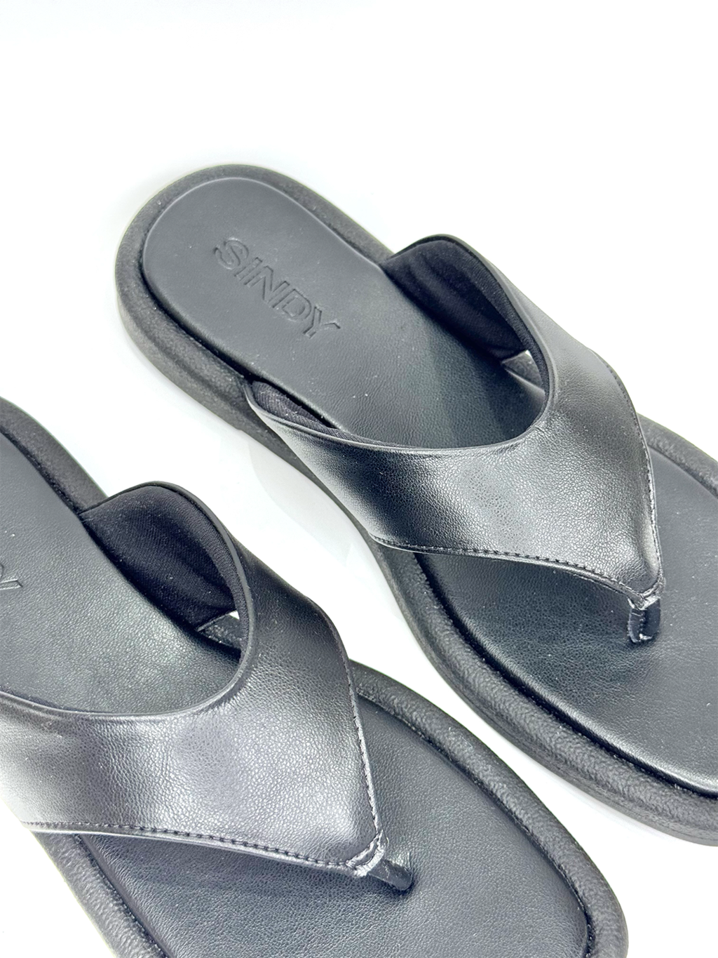 CHINELO FLATFORM LUNA PRETO