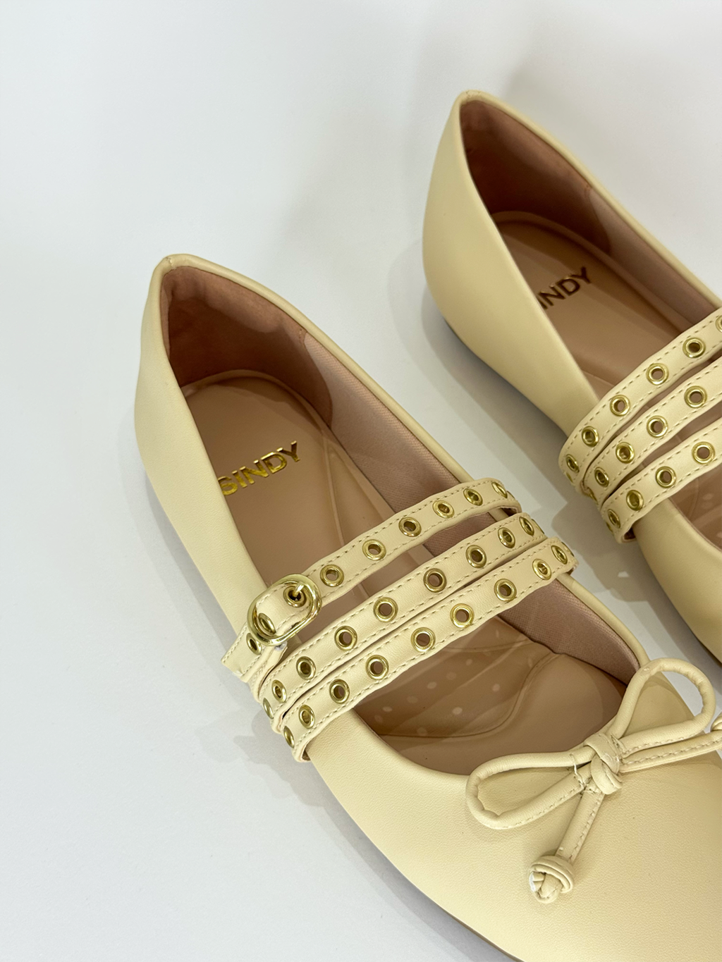 SAPATILHA ALICE AMARELO MANTEIGA