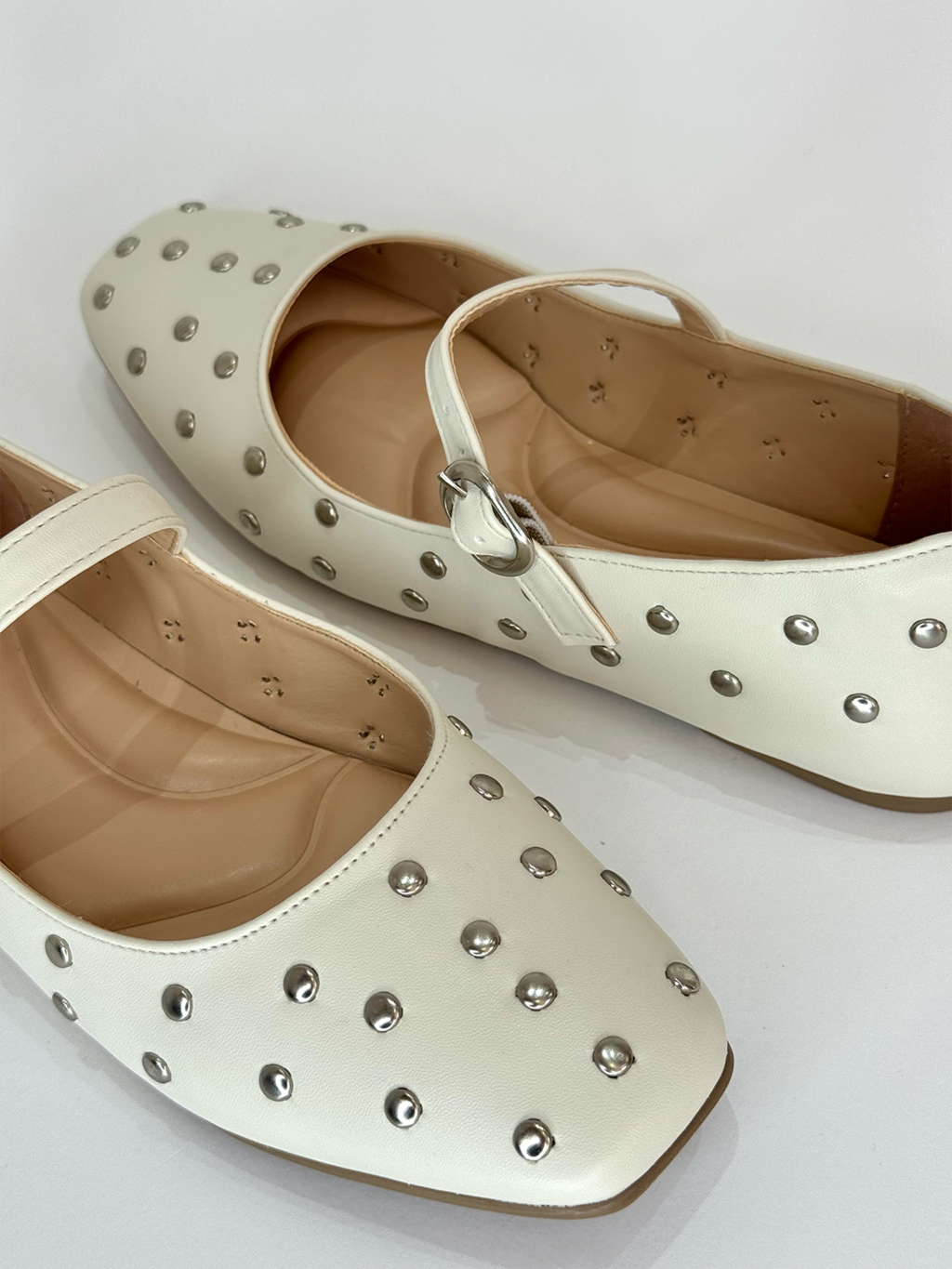 SAPATILHA LAURA OFF WHITE